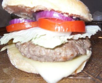 Hjemmelaget hamburger