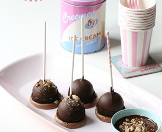 It’s Friday’s Mocha Mud Pie Pops