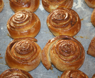 Kanelboller med glaze