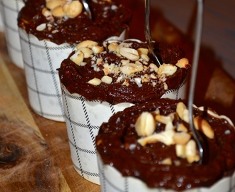 PEANUT BUTTER CUPCAKES