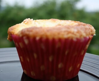 Muffins med bringebær og kremost