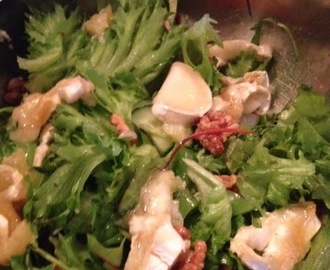 Lun chevre salat med glaserte valnøtter