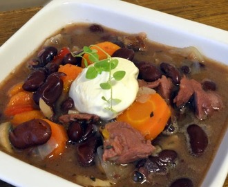 Spicy bønnesuppe med svineknoke