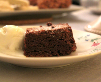 Brownies med vaniljeiskrem