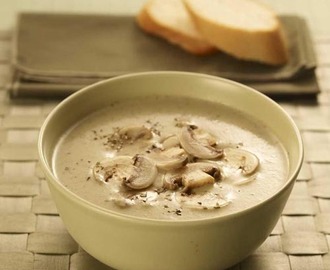 Hjemmelaget suppe med sopp og potet