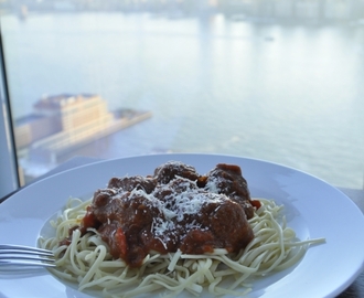 Spaghetti og kjøttboller med tomatsaus a la New York