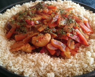 COUSCOUS OG KYLLINGTAGINE