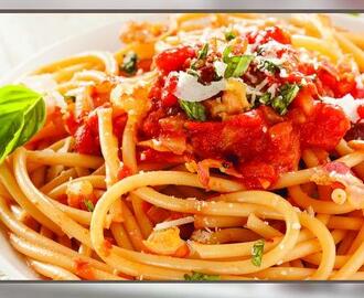 Spaghetti med tomatsaus