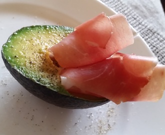 Avokado med spekeskinke