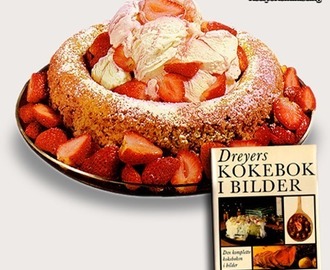 Almond Wreath With Ice Cream & Strawberries / Mandelkrans Med Is & Jordbær