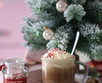 Homemade Starbucks Peppermint Mocha Latte