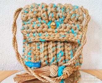 Crochet glamorous purse on budget