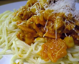 Spaghetti med kikerter og svinekjøttdeig