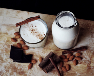 hjemmelaget mandelmelk til frokost