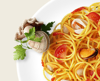 Spaghetti n.5 med calamares, blekksprut og muslinger