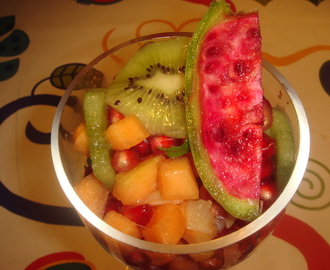Syrlig fruktsallad