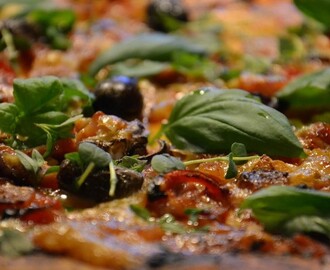 Pizza med skinka och gorgonzola!