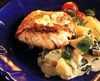 Parmesanstekt fisk med basilikapotatis