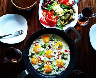 Fried eggs with paprika and feta cheese by Morteza #åretsäggrätt