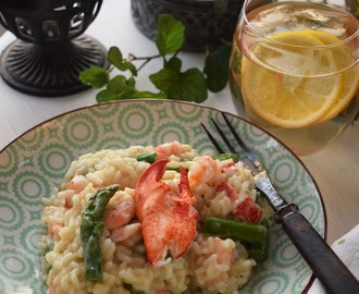 Risotto med sparris, räkor och hummer