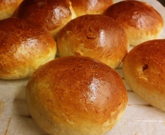 Bakmaskinrecept för släta bullar #recept #bakmaskin #bakmaskinrecept #slätabullar #semlor