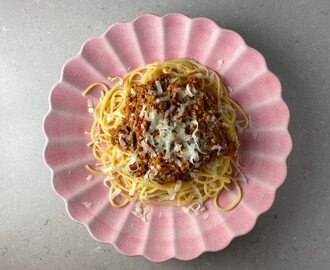 Vegetarisk köttfärssås (bolognese)