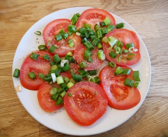 Fräsch och god tomatsallad