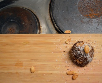 Nyttig Chokladboll / Energiboll [Glutenfri, Sockerfri, Vegan]