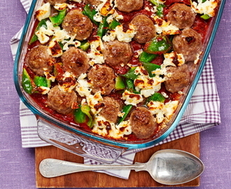 Allt i en form - köttbullar med couscous och fetaost