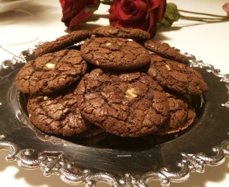 Glutenfria triple chocolate chip cookies