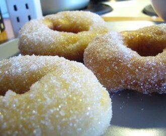 Fluffy donuts