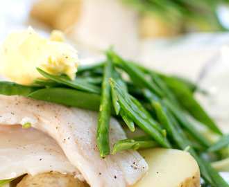 Somriga fiskpaket på grillen (eller i ugnen)