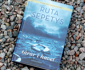 Bloggstafett: Tårar i havet av Ruta Sepetys