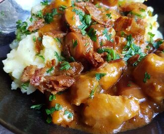 Skøn gryderet med kartoffelmos - lækre retter med kartoffelmos og kylling. #Hashtagmor | Opskrift | Aftensmad, Kartoffelmos, Opskrifter