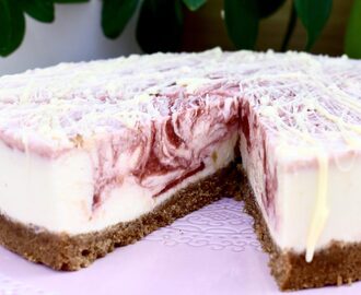 Rabarbercheesecake med vit choklad