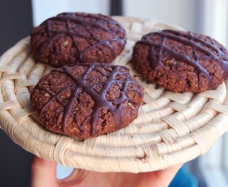 Rejäla havrekakor smaksatta med mörk choklad