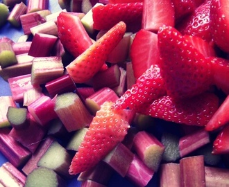 Rabarber & jordgubbspaj