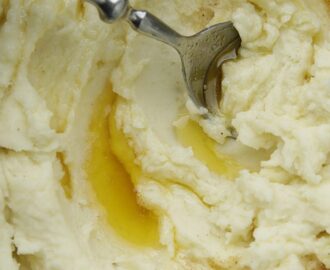 Världens godaste potatismos med brynt smör och crème fraiche