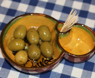 Vitlöksmarinerade oliver