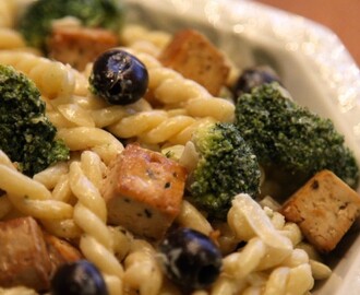 Broccolipasta med tofu