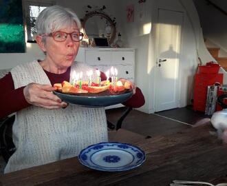 Mammas Kaka  – Grattis 76 år!