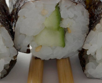 Maki-sushi med gurka