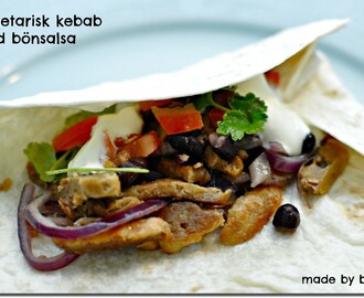 Vegetarisk kebab med bönsalsa