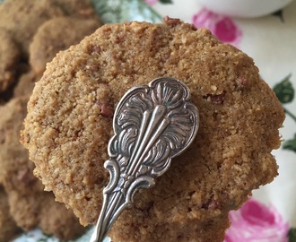 Glutenfria cookies med choklad - naggande nyttiga små godingar