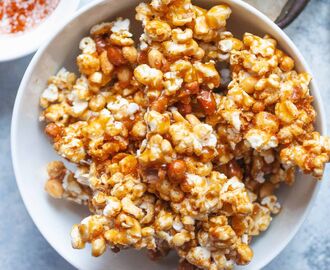 Spicy Caramel Popcorn Clusters