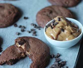 Chocolate chip caramel cookies