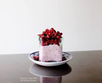 Overnight Oats with red berries