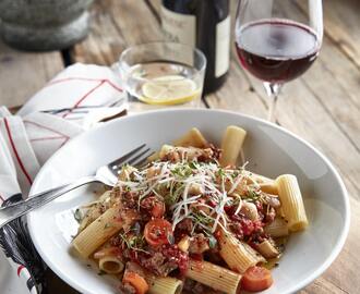 Italiensk ragu på högrev och rigatoni