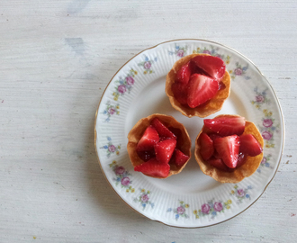Marinerade jordgubbar i vinäger – Fresas al vinagre