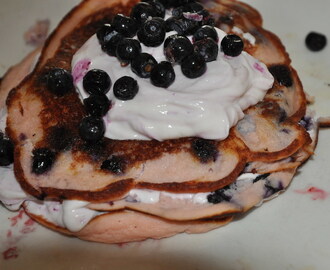 blue and raspberry white chocolate panncakes